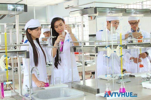 Mức học phí Cao đẳng Y dược TPHCM so với Hà Nội 1 Mức học phí Cao đẳng Y dược TPHCM so với Hà Nội 1